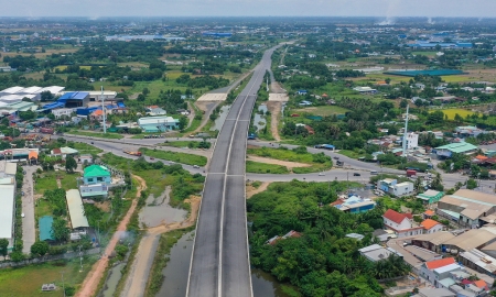 Nhiều nhà đầu tư địa ốc 'xả hàng' để bớt lỗ